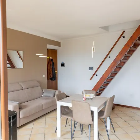 아파트 La Casa Dei Conti - Aria Condizionata E Free Park *