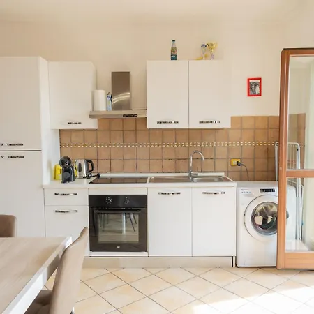 아파트 La Casa Dei Conti - Aria Condizionata E Free Park *